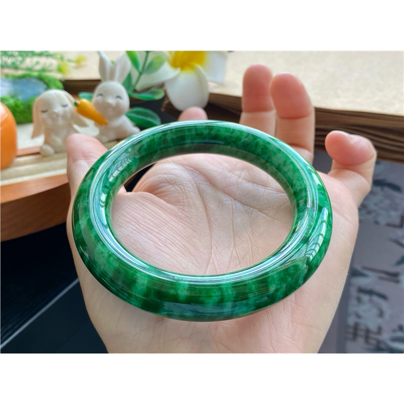 天然翡翠10.01批菠菜绿飘花圆条8776号55.2-11.4-11.天然翡翠手镯