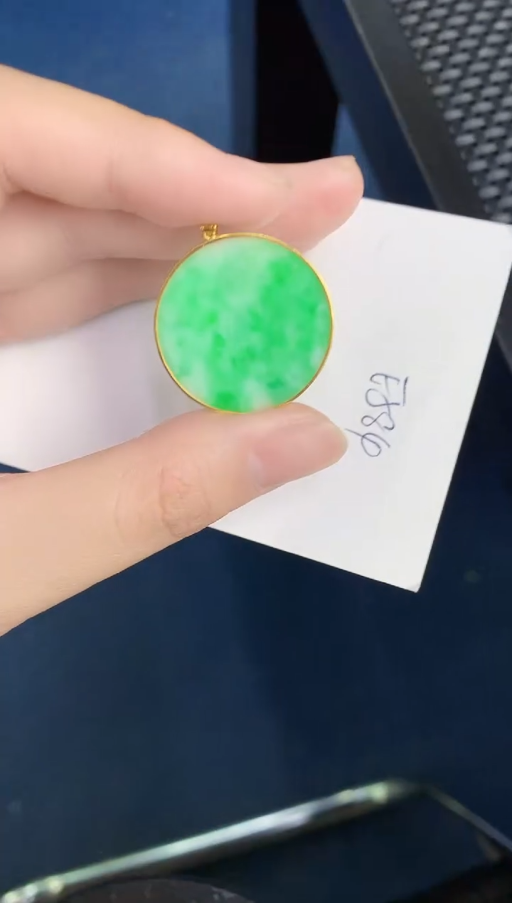 【闪购商品】翡翠颈饰18K金镶嵌000000000