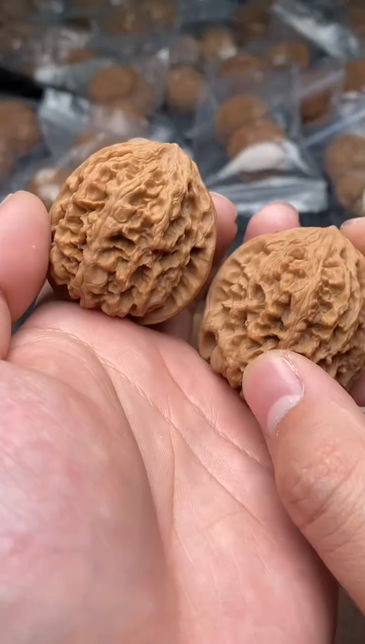 【闪购商品】文玩核桃把件G127号40尺野牛