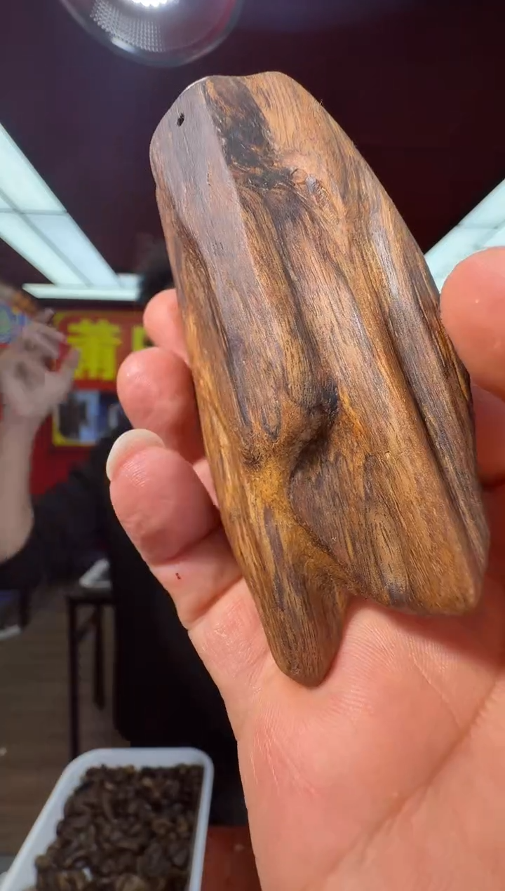 沉香手把件e59达拉干多样性发一