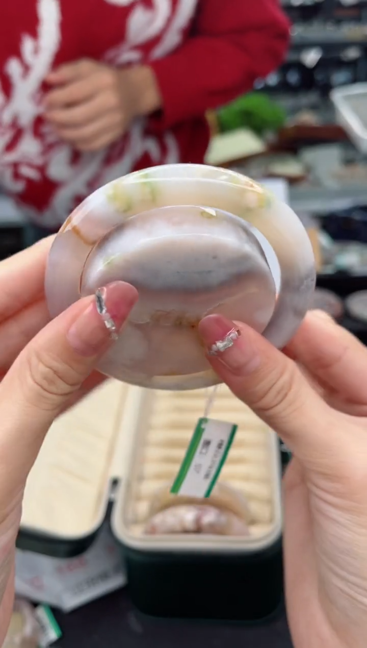 石英质玉未镶嵌手镯57圈口（赠品镯心）3360007