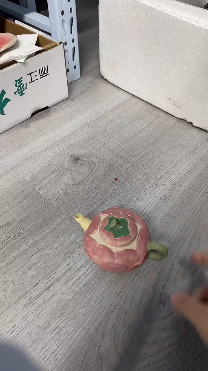 茶壶紫砂粉色荷花壶微瑕瑕
