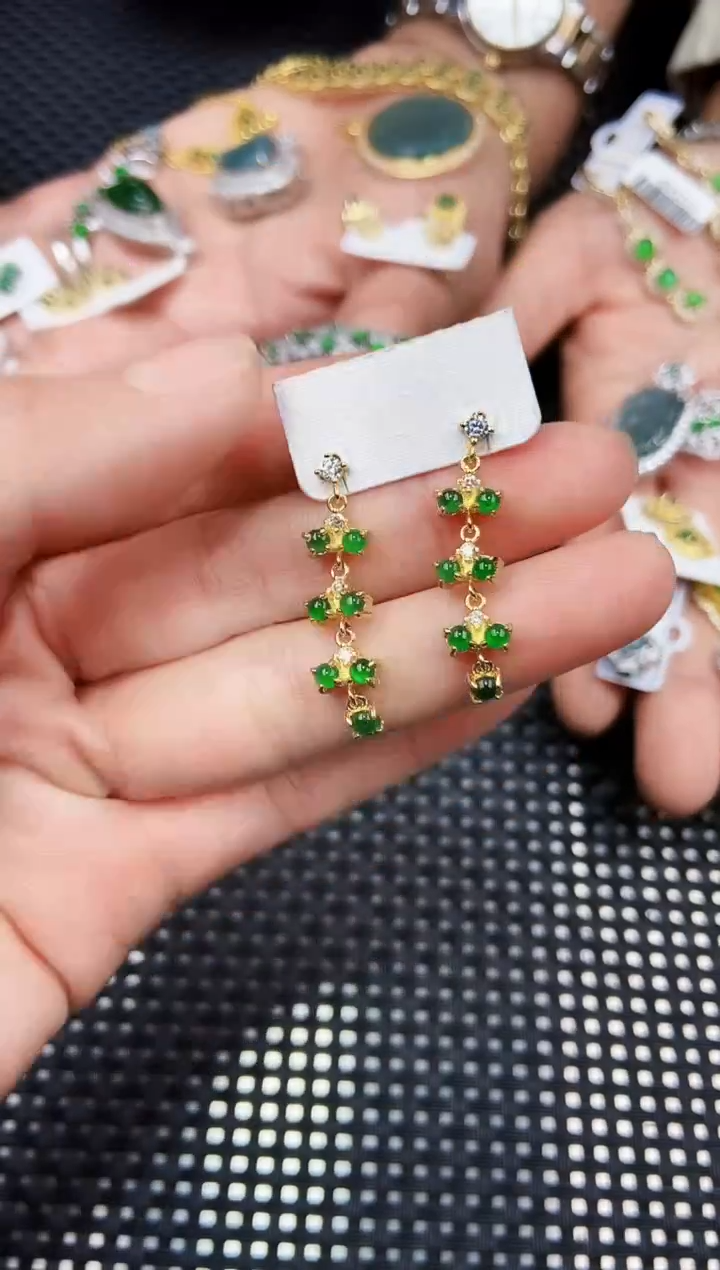 【闪购商品】翡翠耳饰未镶嵌11111111