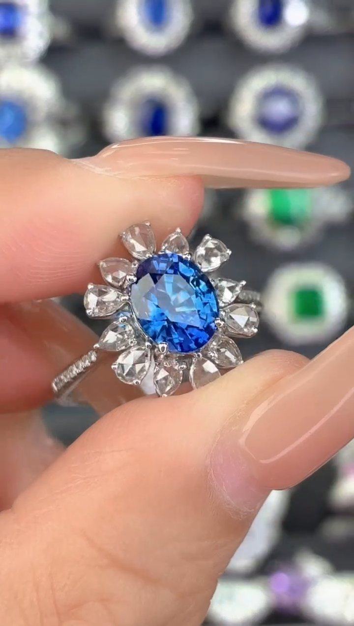戒指蓝宝石18K金镶嵌-1.95克拉