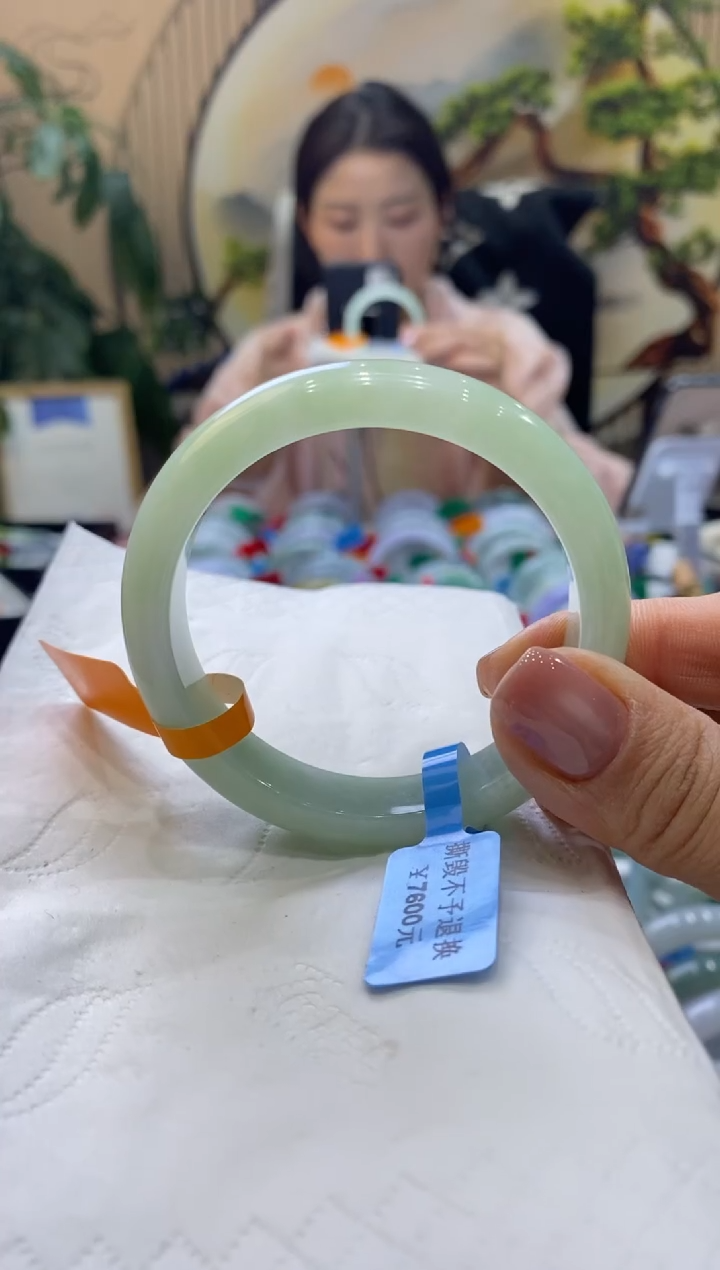 【闪购商品】翡翠手镯未镶嵌99903080