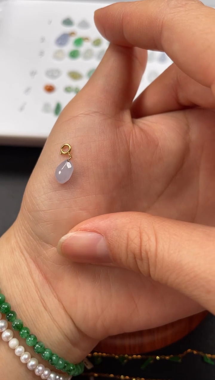 吊坠(不含链)18K金镶嵌翡翠一个JK718