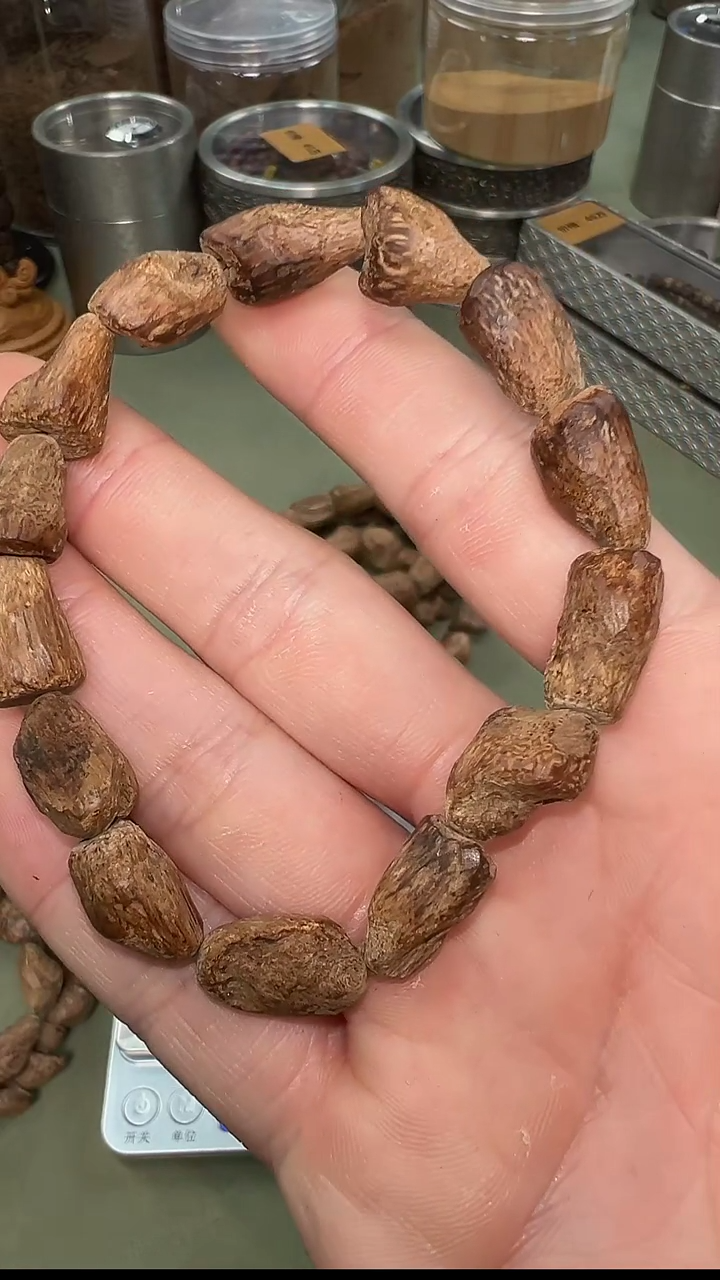 【闪购商品】沉香10g越南顺化红土瘤疤沉水随形单圈