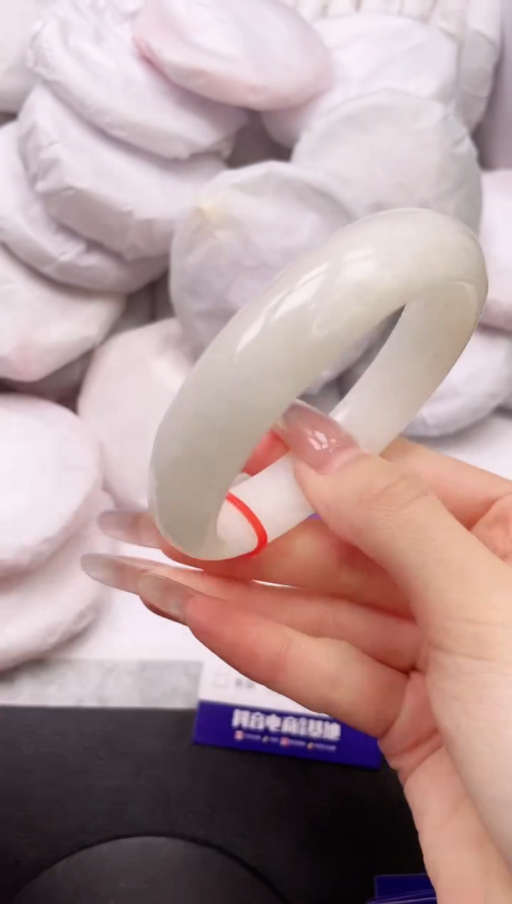 【闪购商品】和田玉手镯未镶嵌3K522-60