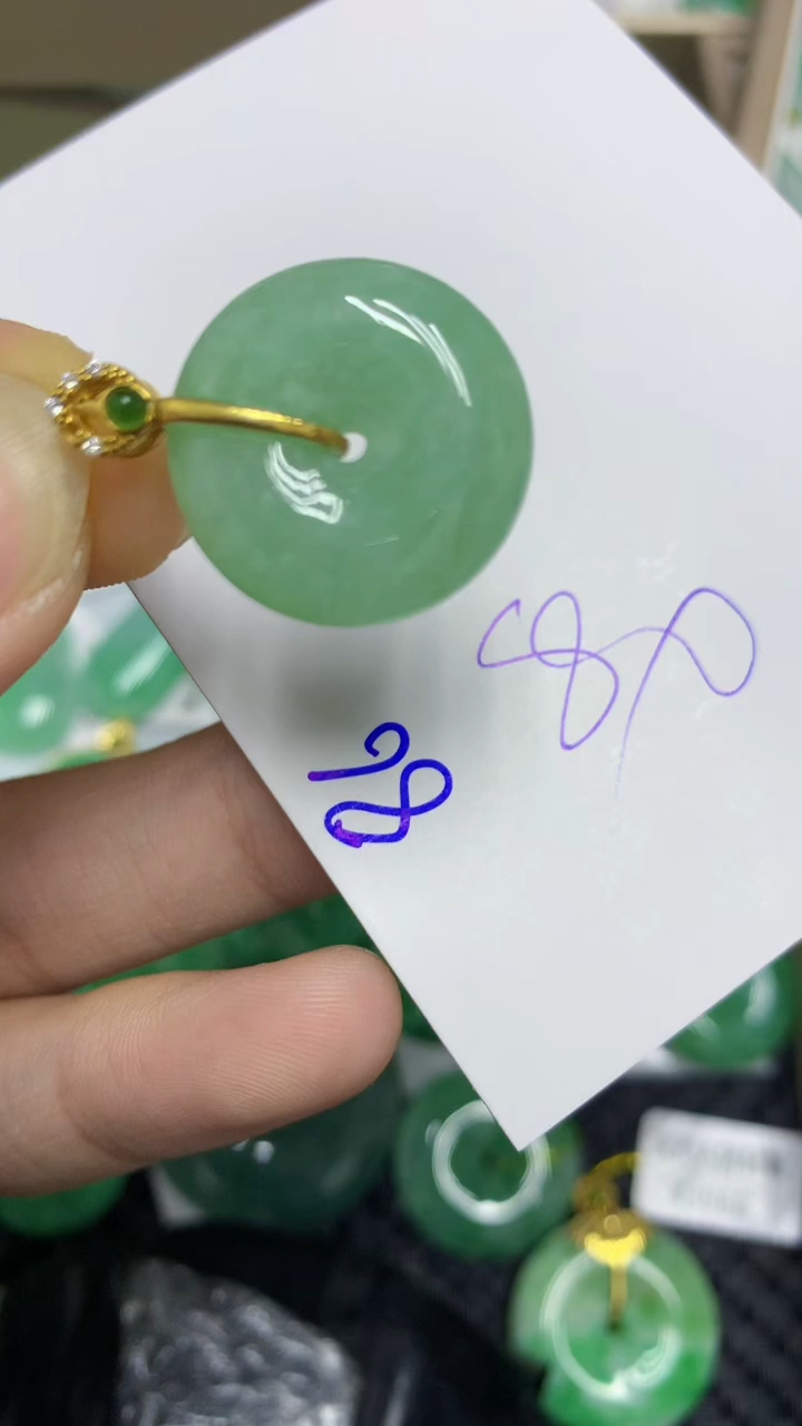 颈饰未镶嵌翡翠缅甸A货翡翠