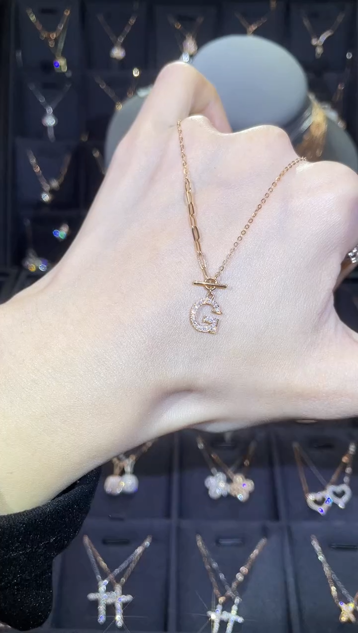 【闪购商品】钻石套链18K金镶嵌18K金玫 多人 字母G