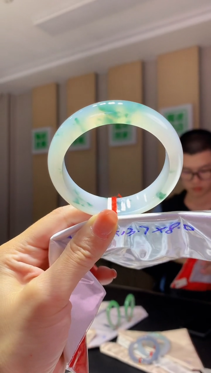 未镶嵌手镯翡翠-C35 圈口 55.2全款23.8万 定金2万