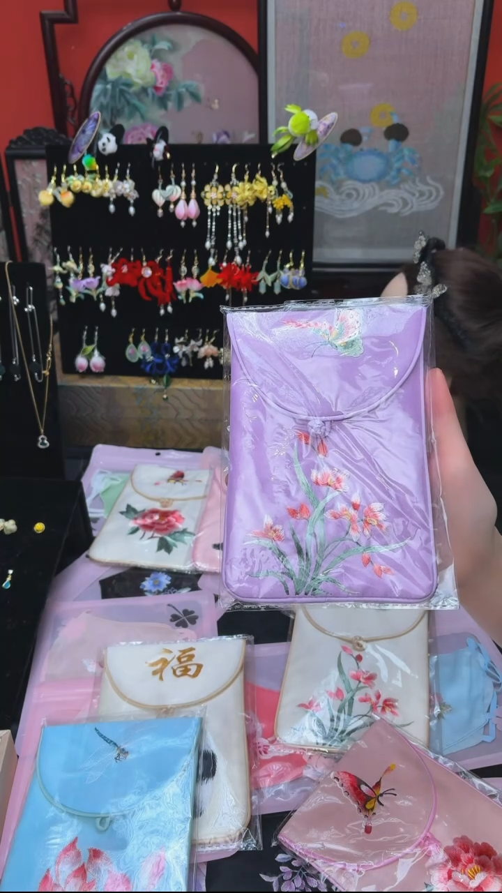 刺绣甜****圈非遗手工绒花饰品