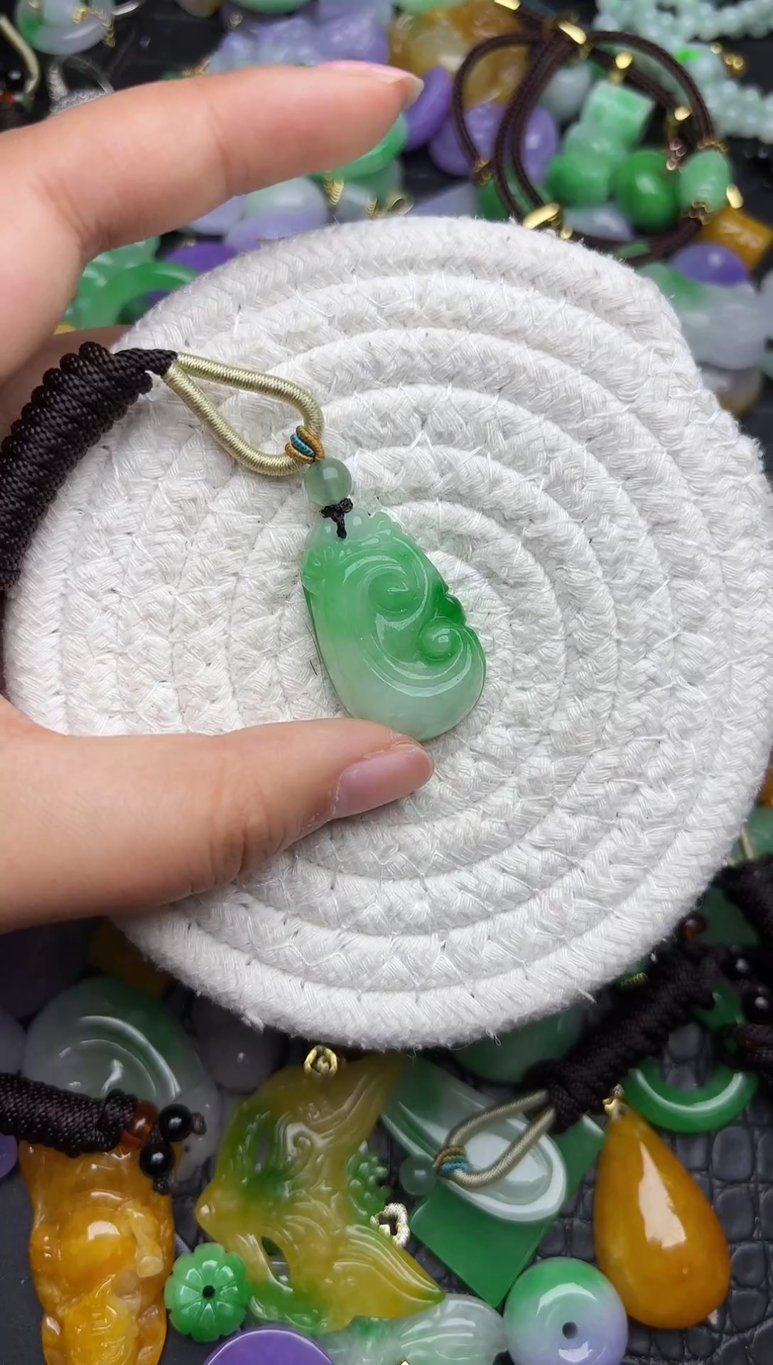 颈饰未镶嵌翡翠缅甸翡翠吊坠