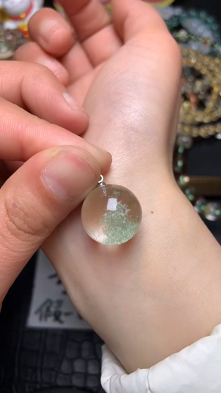 【闪购商品】水晶吊坠(赠链)未镶嵌51