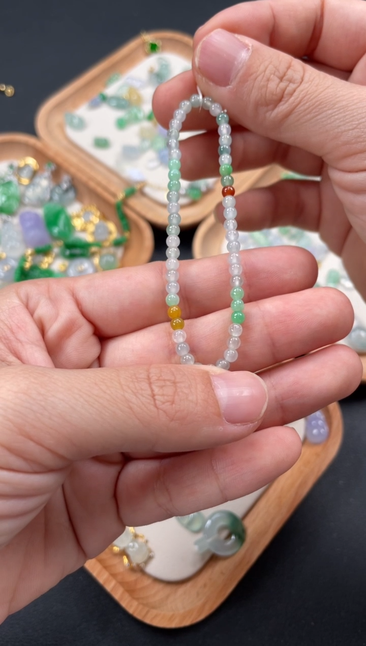 翡翠未镶嵌套链一个   P529