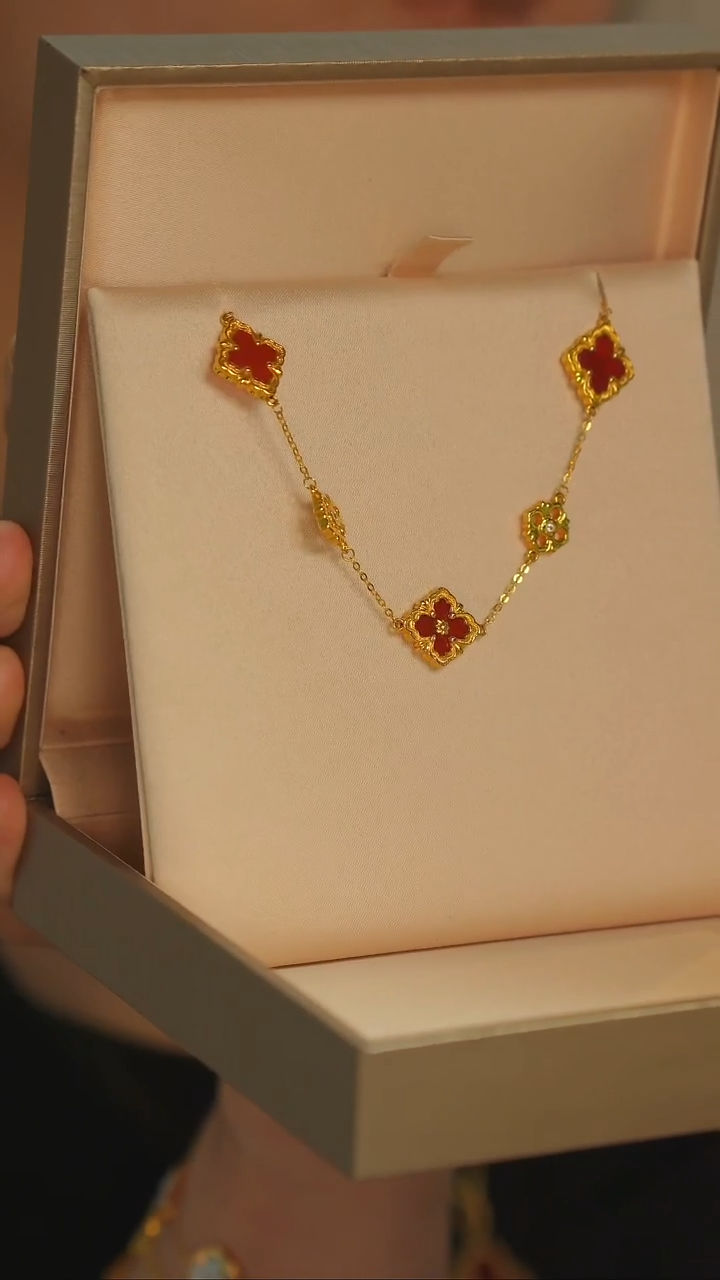 18K金镶嵌手链玛瑙/玉髓手链