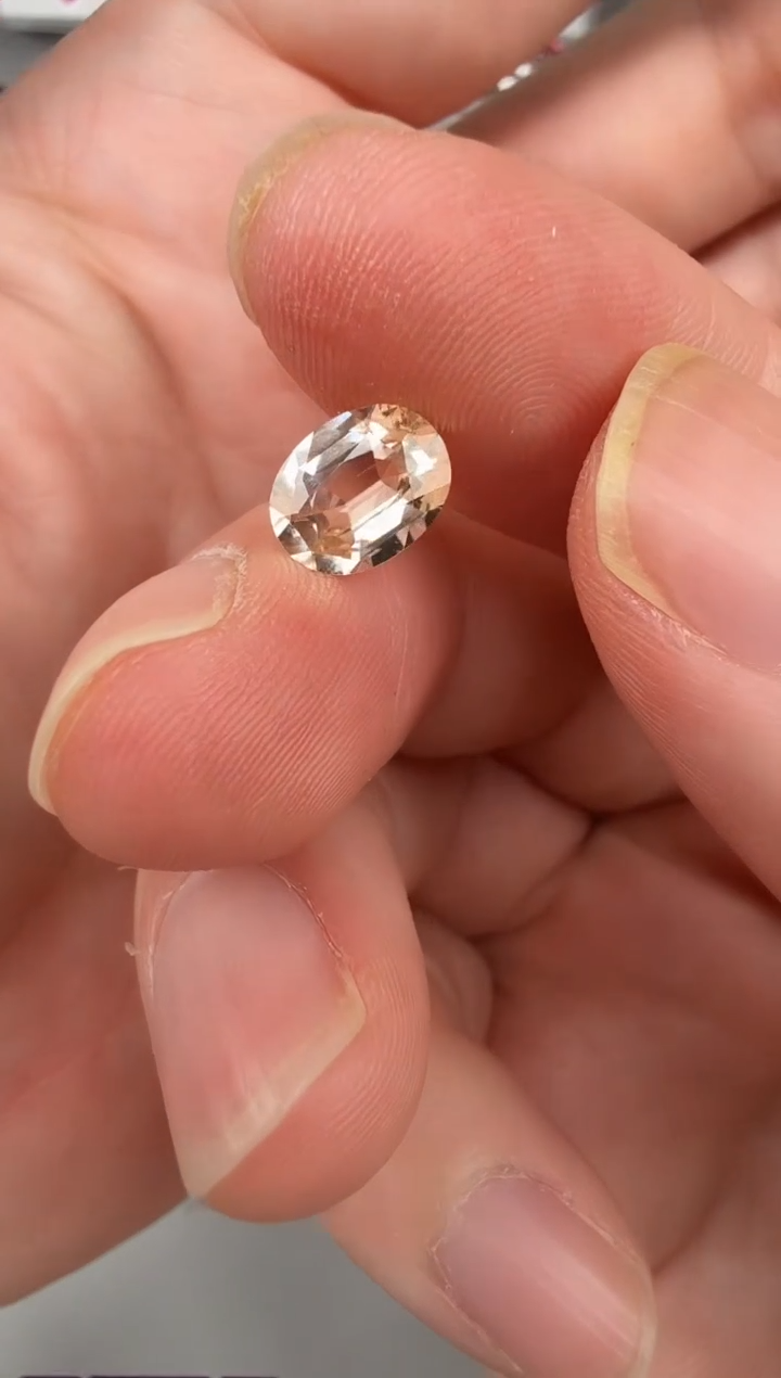 【闪购商品】赛黄晶椭圆未镶嵌1.6ct-B00975