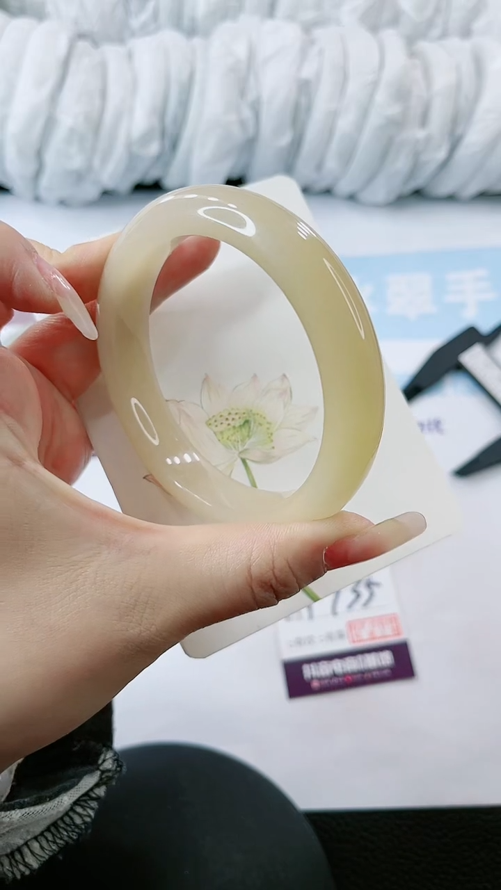 【闪购商品】石英质玉手镯未镶嵌多样性发货P735