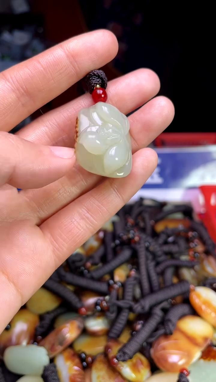【闪购商品】和田玉未镶嵌颈饰648648