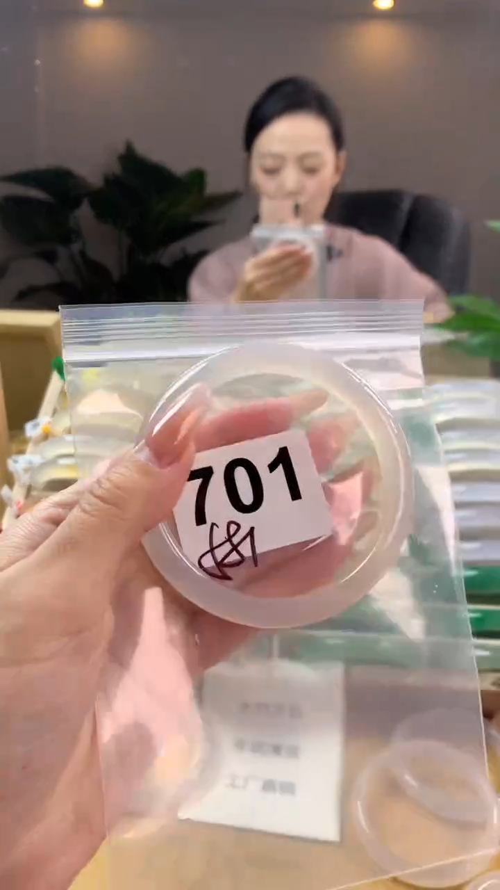 【闪购商品】玛瑙/玉髓手镯未镶嵌701