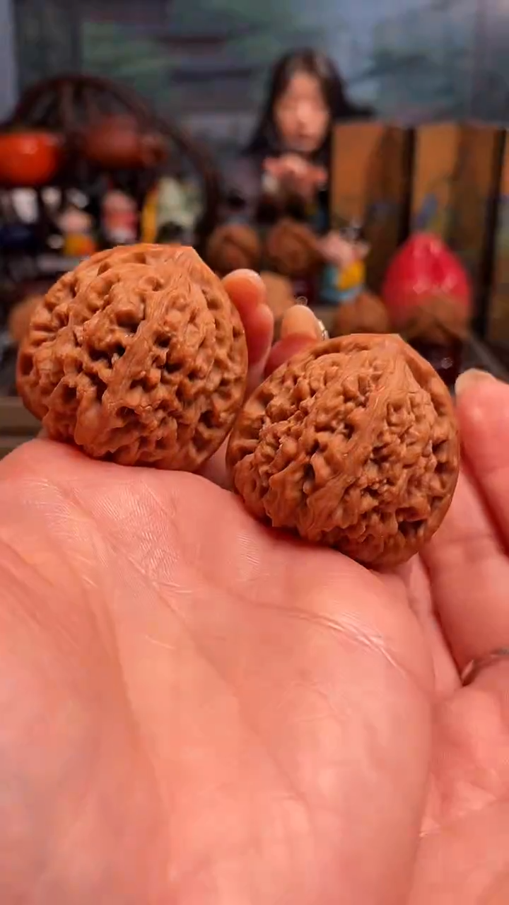 【闪购商品】文玩核桃把件H 873南疆石40尺