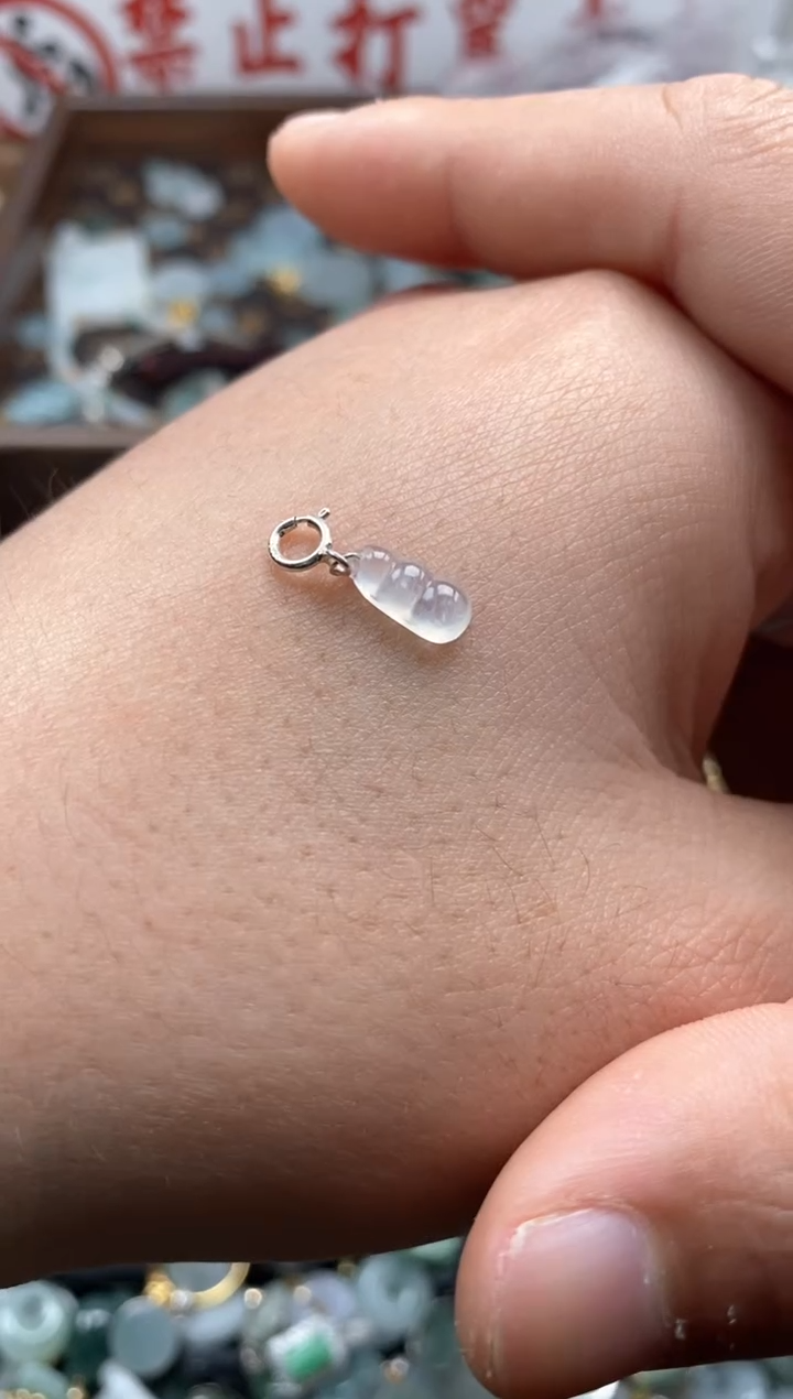 【闪购商品】翡翠颈饰未镶嵌哥哥