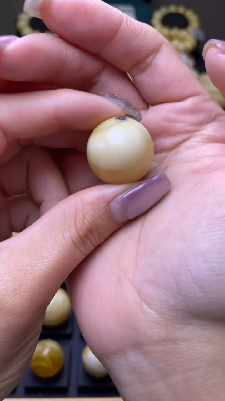 【闪购商品】琥珀裸石未镶嵌葵.112