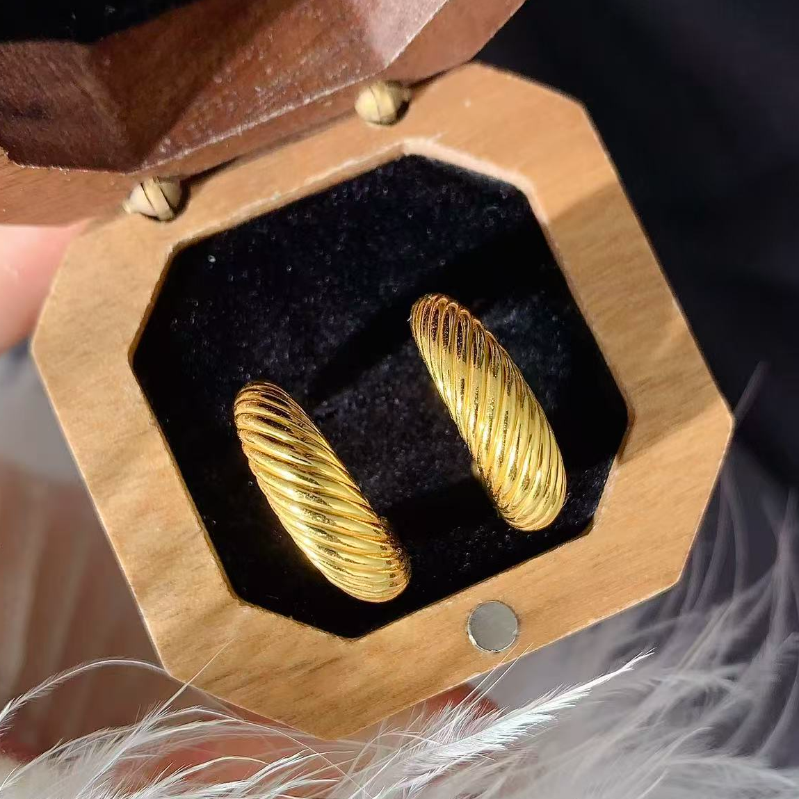 【伟新源】足金999 5D工艺  麻花半包直针2.89克