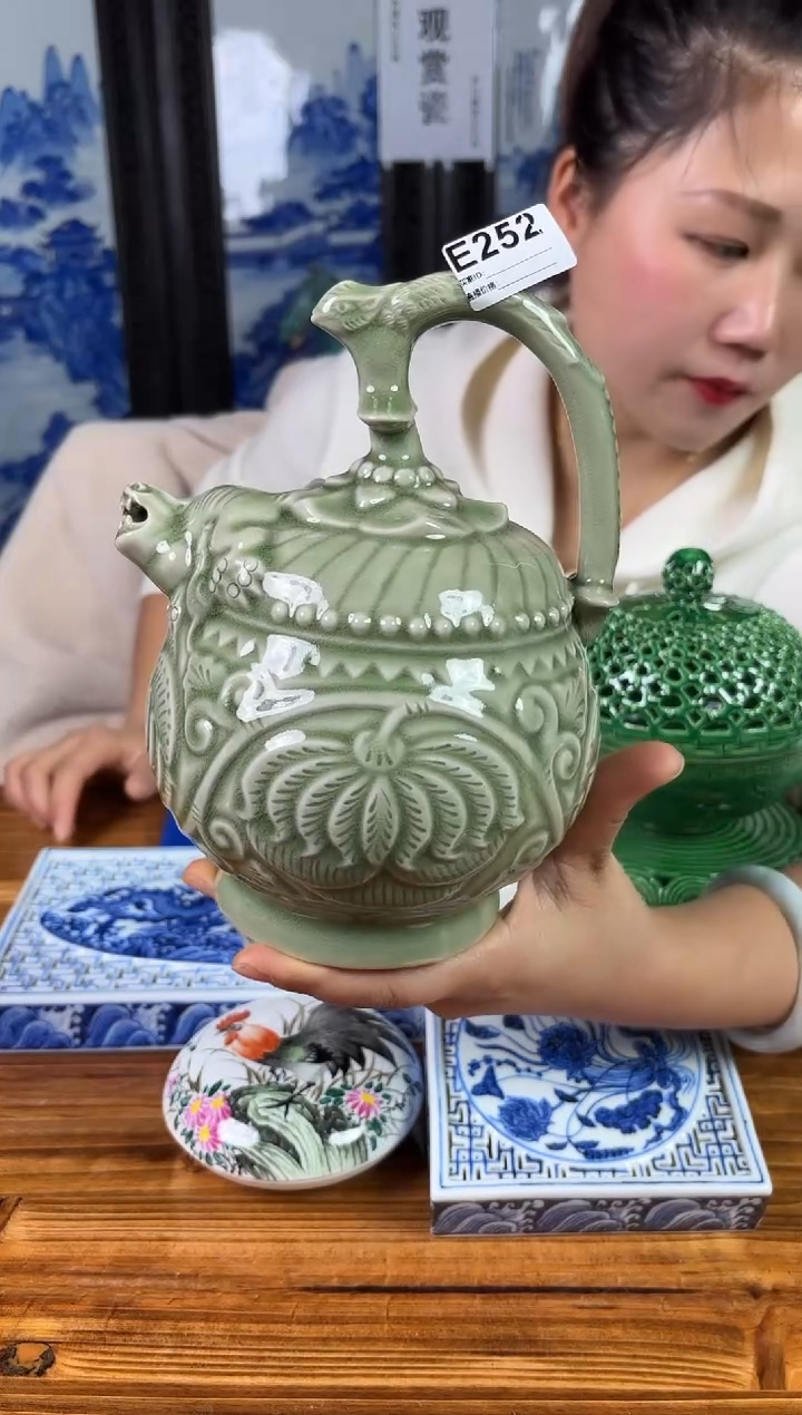 【闪购商品】摆件景德镇陶瓷仿古摆件E252