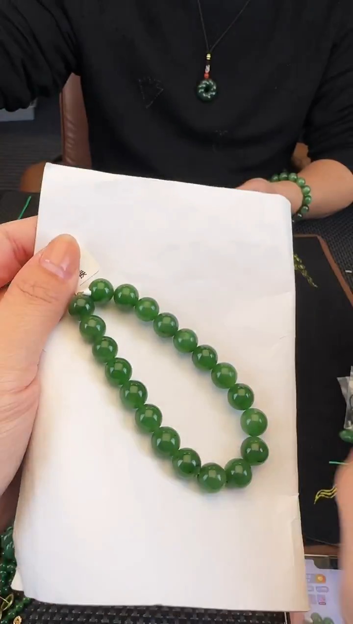 未镶嵌手链和田玉卡10