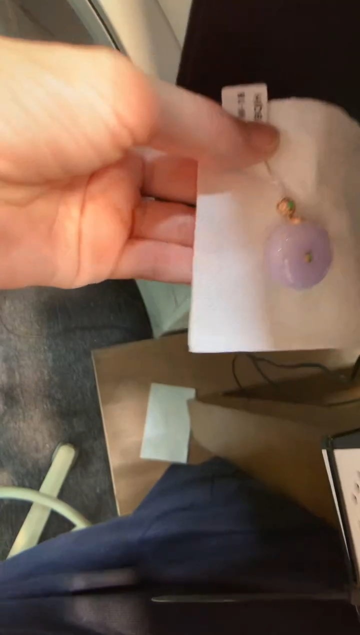 颈饰18K金镶嵌翡翠扣子