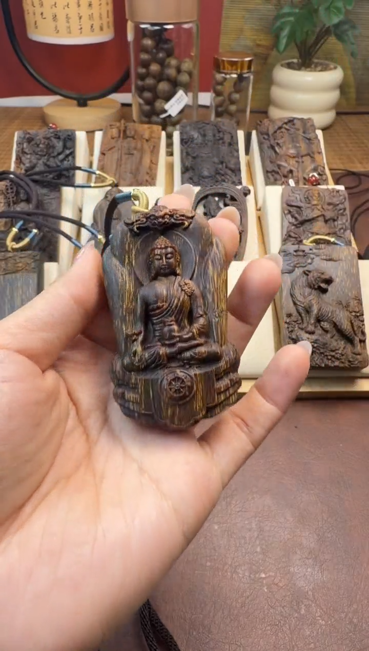 木木雕款芽庄  药师佛 7cm 送养香瓶