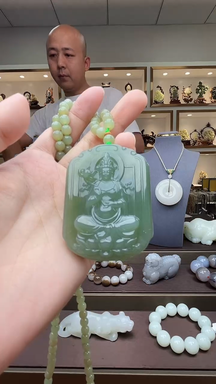 和田玉未镶嵌颈饰苏