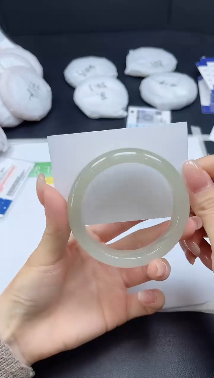 未镶嵌手镯石英质玉0130-5657