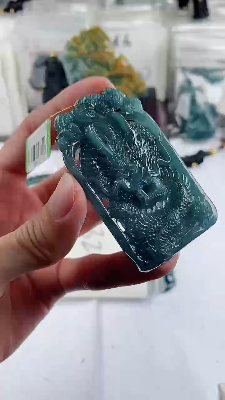 【闪购商品】翡翠颈饰未镶嵌