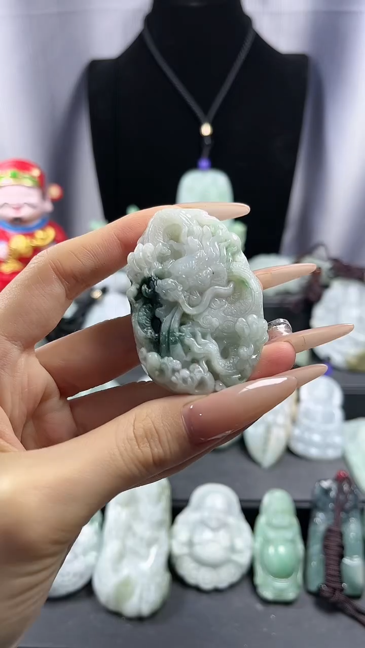 【闪购商品】翡翠颈饰未镶嵌龙牌吸财龙