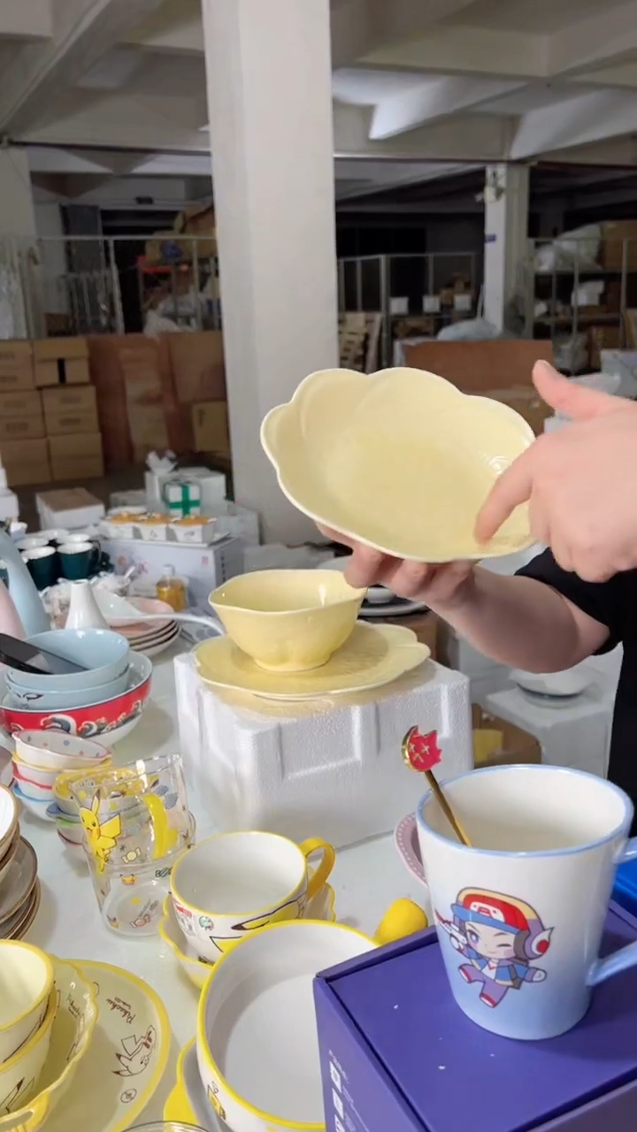 【闪购商品】W硕加缤纷小满7.5英寸花型盘（奶油黄）