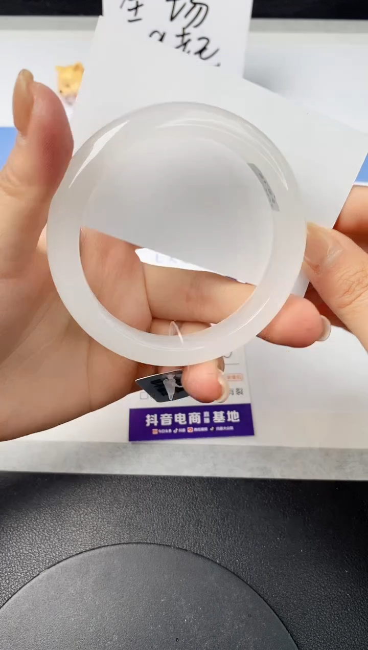 【闪购商品】石英质玉手镯未镶嵌s302-