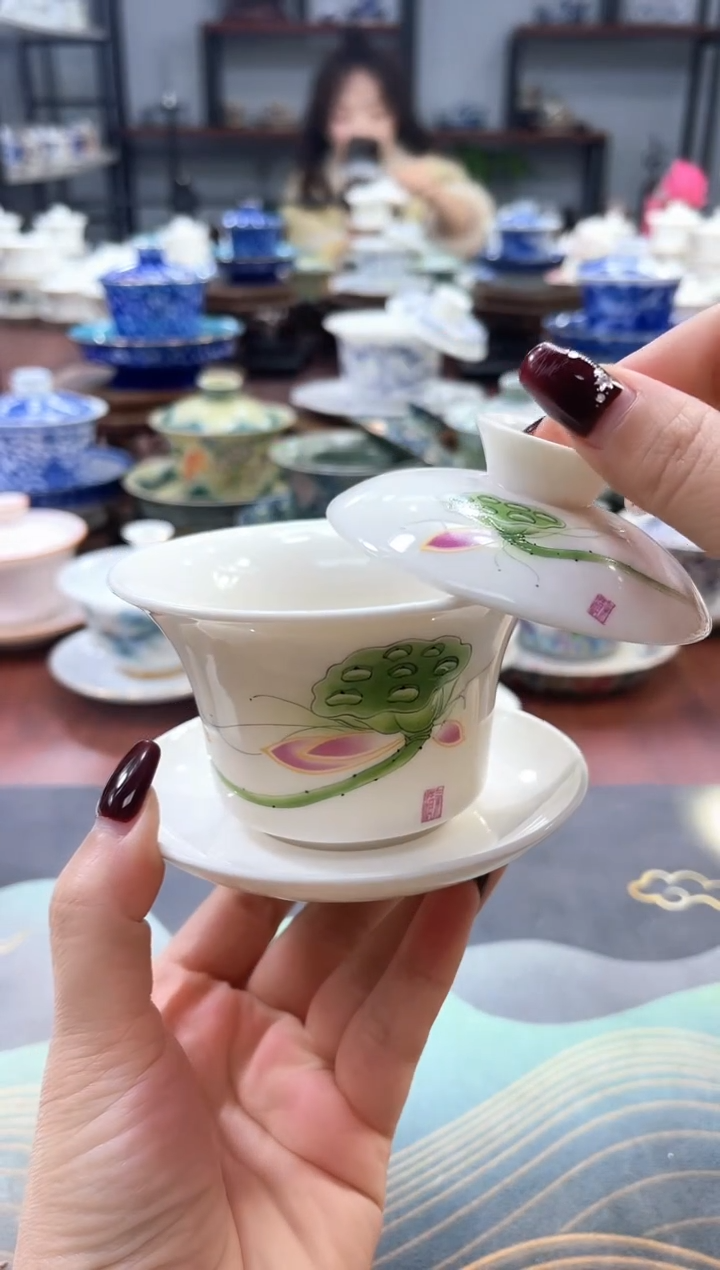 【闪购商品】小号莲藕悬停盖碗