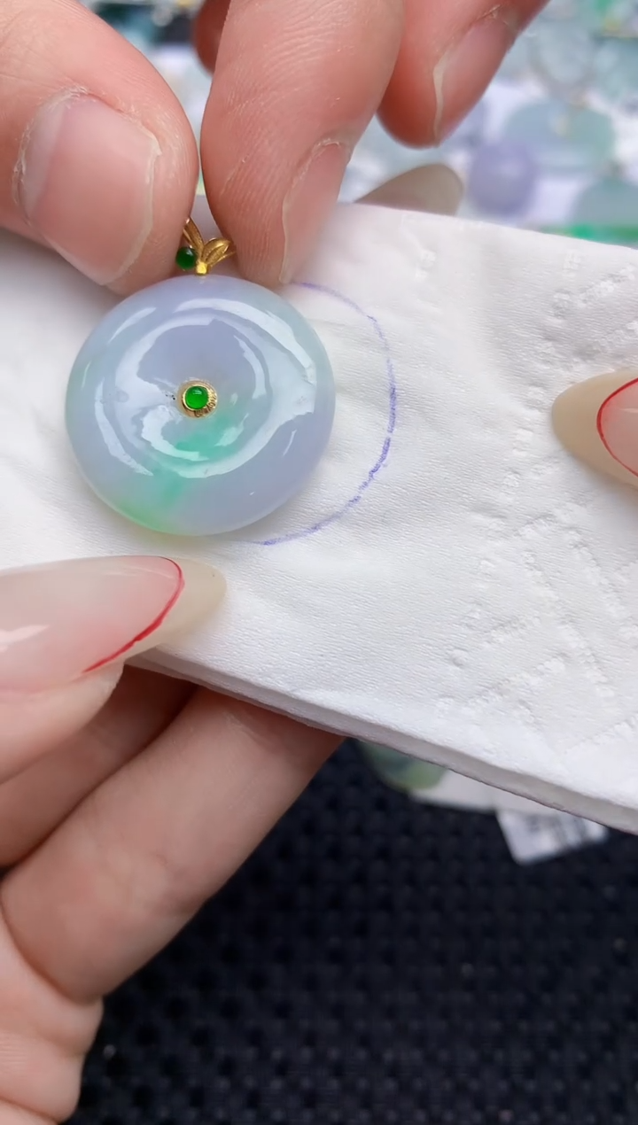 颈饰18K金镶嵌翡翠47   天然翡翠A货  百元以上9米证书费自理