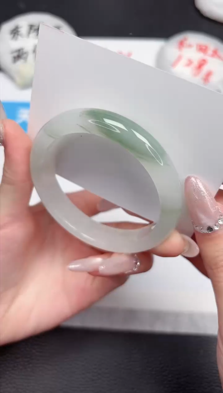 【闪购商品】石英质玉手镯未镶嵌435-56