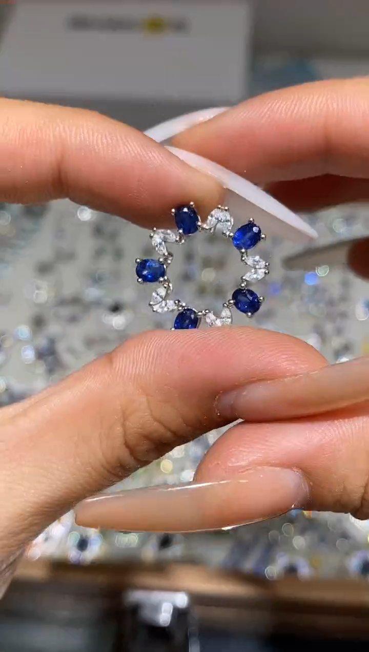 颈饰蓝宝石银S925镶嵌吊坠