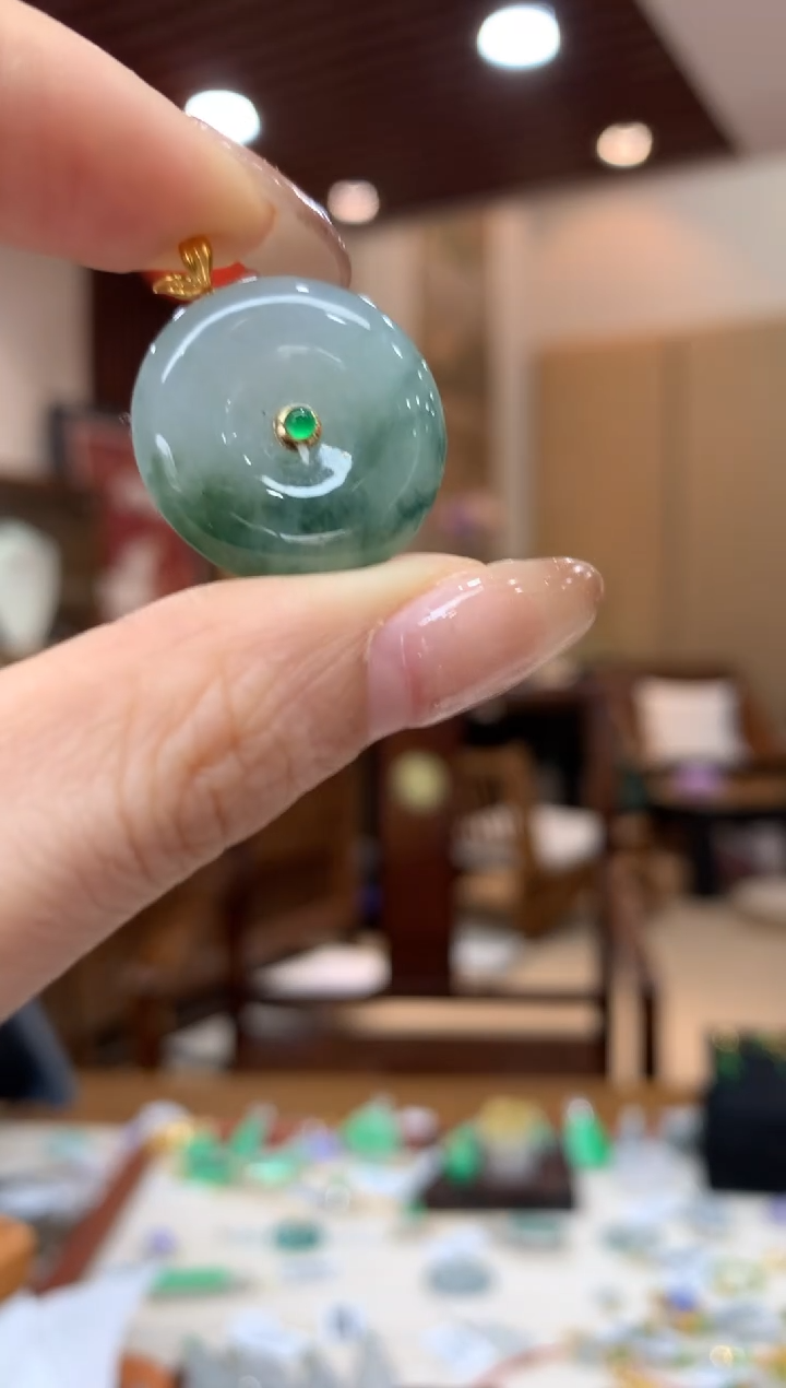 吊坠(不含链)18K金镶嵌翡翠平安扣