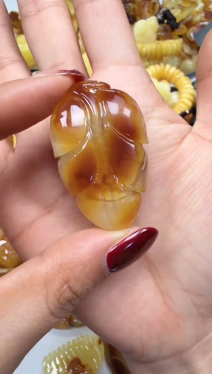 裸石琥珀未镶嵌如图