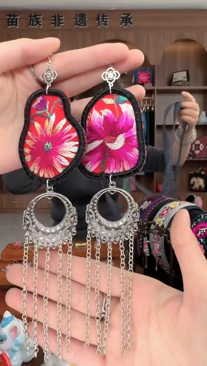 【闪购商品】织绣扶光苗绣传承35