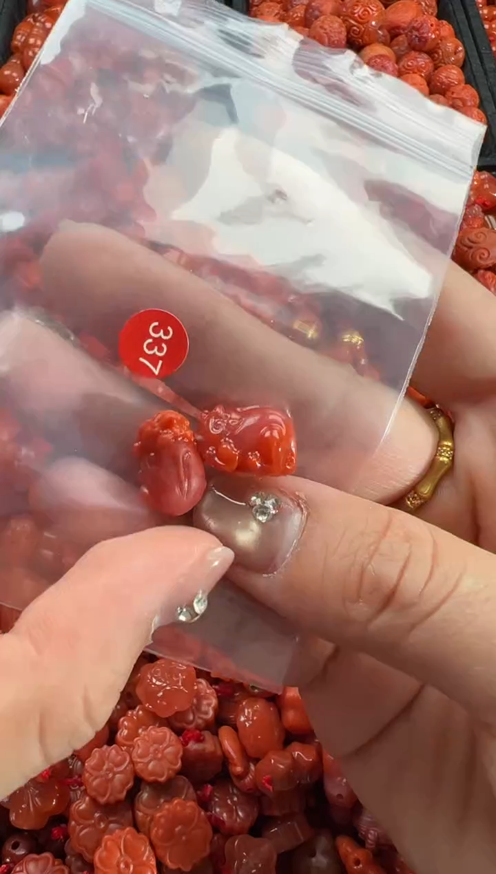 【闪购商品】南红玛瑙颈饰未镶嵌1