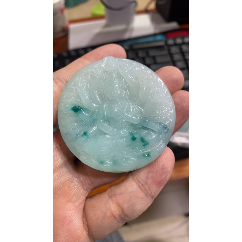 990   飘乌鸡千手观音吊坠
