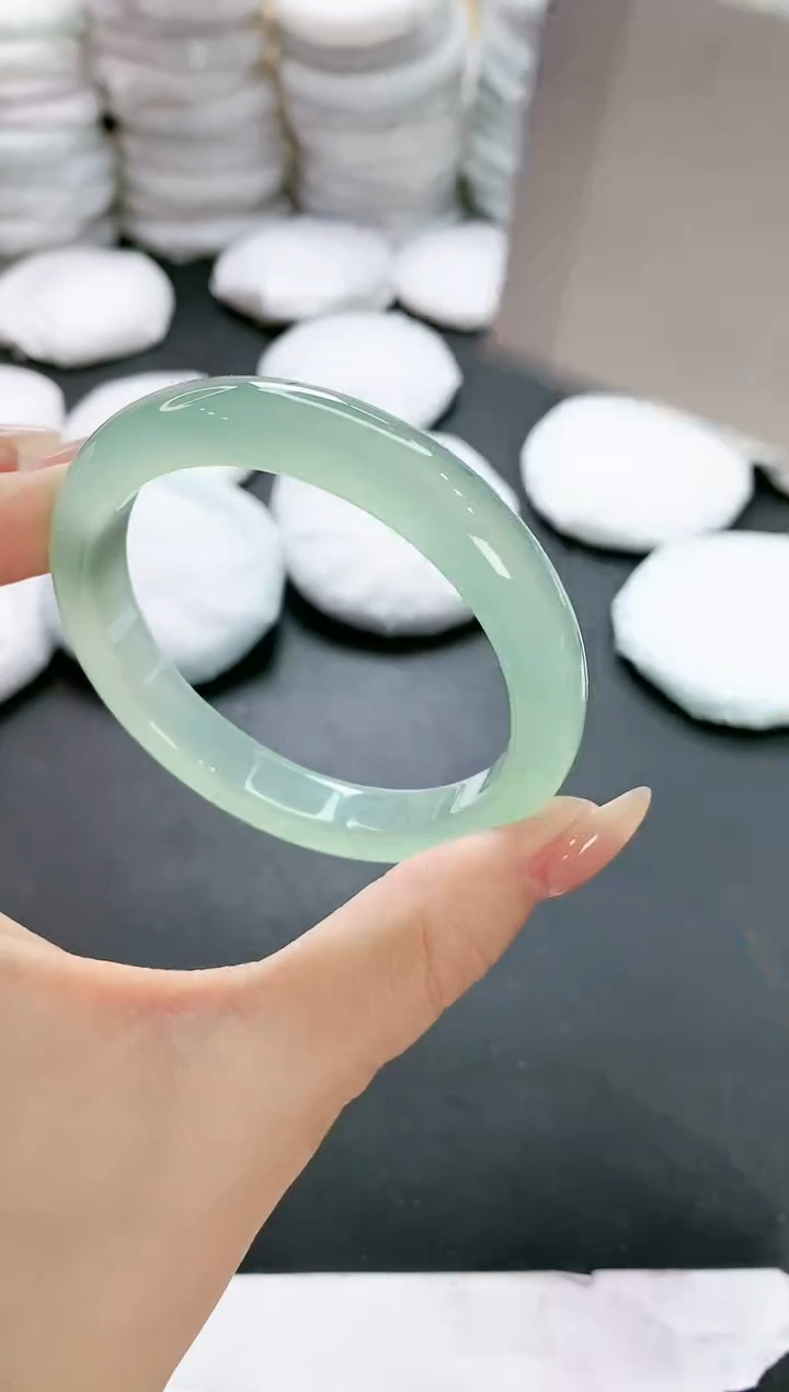 【闪购商品】玛瑙/玉髓手镯未镶嵌151