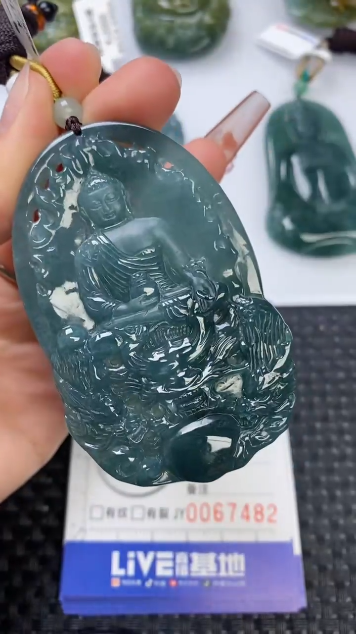 【闪购商品】翡翠颈饰未镶嵌1111111111111111