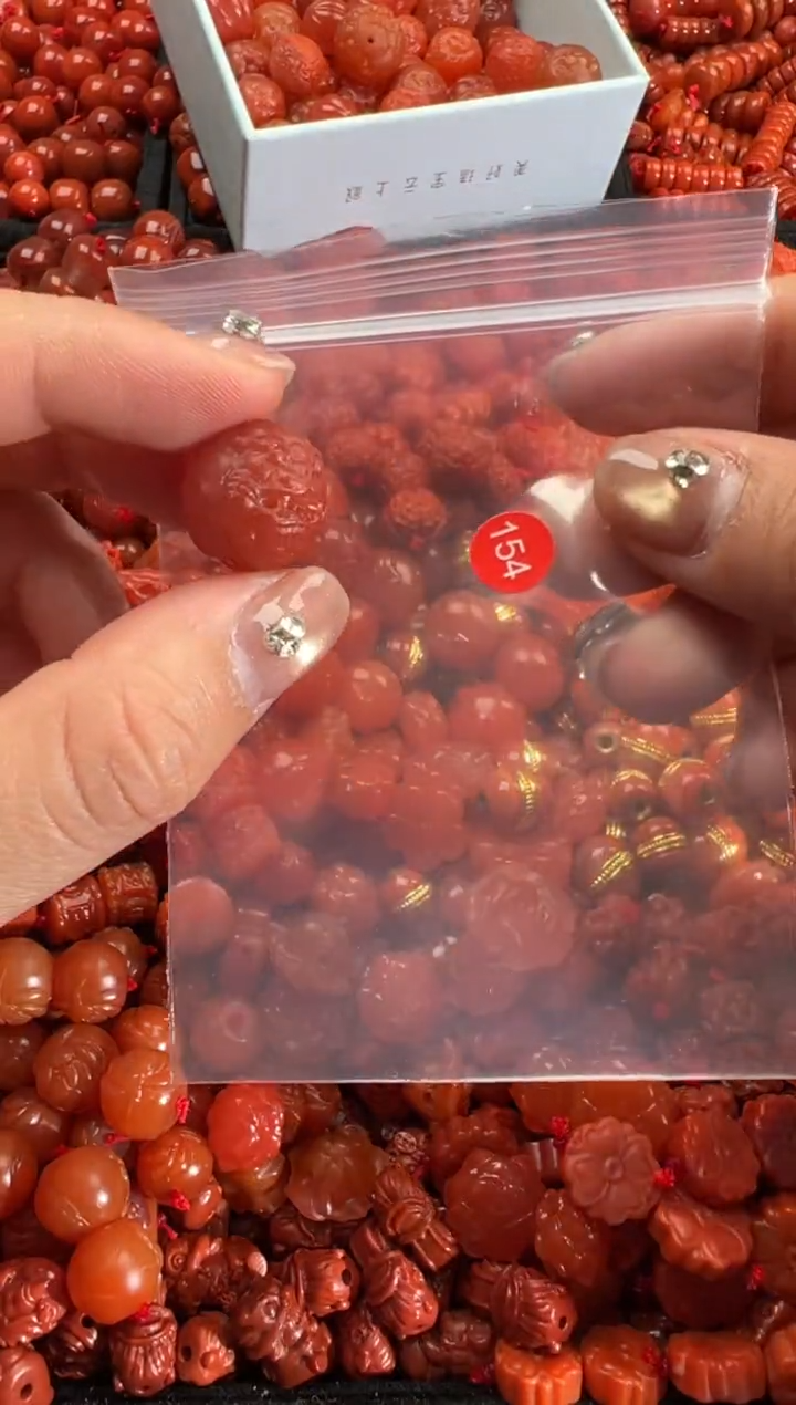 【闪购商品】南红玛瑙合金颈饰1